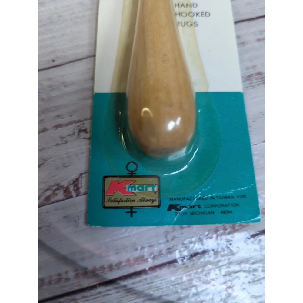 Vintage Kmart Curved Latch Rug Hook Wooden Handle In Original Package, Taiwan